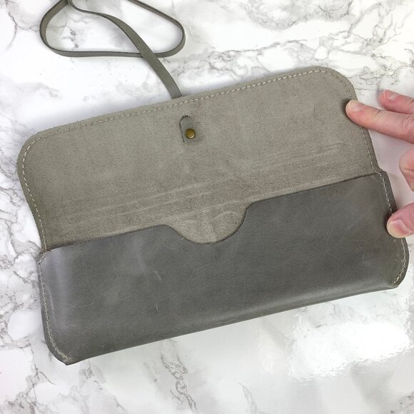 Schmincke Grey Leather Case with Cord - Picture 5 of 6